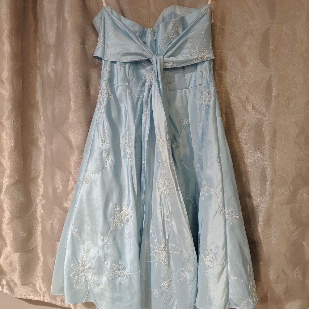 Blue strapless dress 👗 - Picture 4 of 8